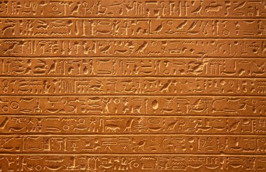 Duvarda Mısır hiyeroglifleri