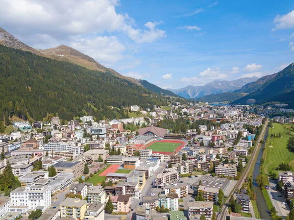 Вид Воздуха Город Давос Озеро Давос Швейцарский Город Известный Местом — стоковое фото