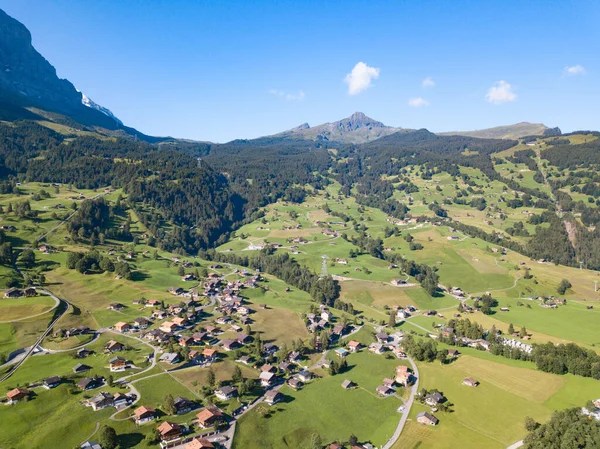 Famoso Pueblo Grindelwald Los Alpes Suizos Punto Partida Para Excursiones — Foto de Stock