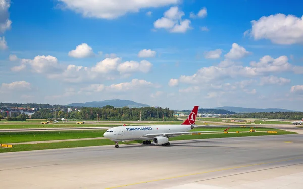 Zurich September Planes Preparing Take Terminal Zurich Airport September 2018 — Stock Photo, Image