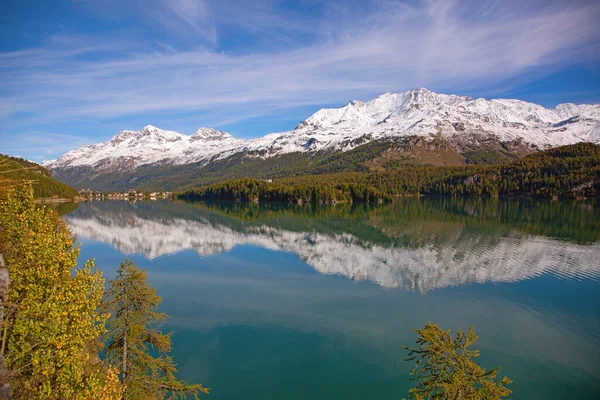 Malojský Kraj Sbírka Krásných Jezer Hor Silnic Spojujících Švýcarsko Ital — Stock fotografie