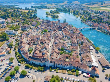 İsviçre, Shaffhausen yakınlarındaki Stein-Am-Rhein ortaçağ şehrinin hava manzarası