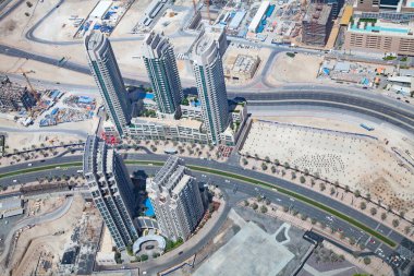 Şehir merkezindeki Dubai 'nin hava görüntüsü. Dubai Birleşik Arap Emirlikleri 'nin en büyük şehridir.