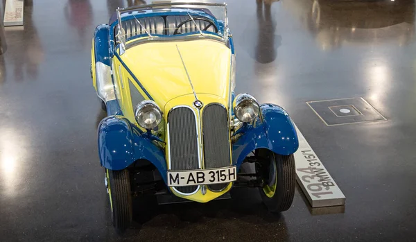 Munich Alemania Abril 2019 Sede Museo Del Famoso Fabricante Automóviles —  Fotos de Stock