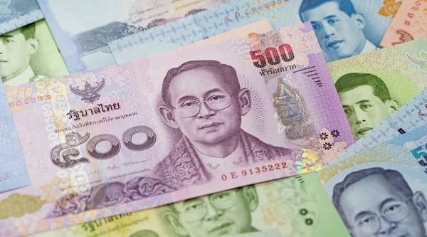タイ王を描いたタイバーツ紙幣 — ストック写真