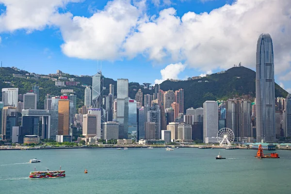 April 2017 홍콩에서 부두를 떠났다 여객선은 120 빅토리아 항에서 운영되고 — 스톡 사진