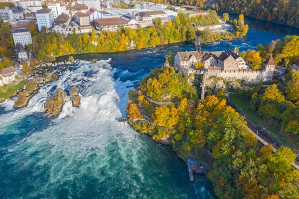 莱茵法尔 欧洲最大的瀑布 — 图库照片