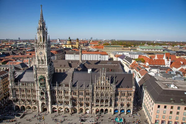 Rynek Główny Monachium Niemcy Marienplatz Plac Mariański Stare Nowe Ratusze — Zdjęcie stockowe