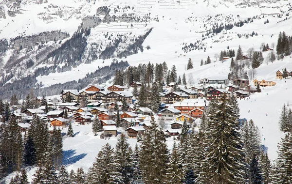 Invierno Los Alpes Suizos Pueblo Arvenbuel Cerca Del Cantón Amden —  Fotos de Stock