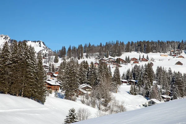 Invierno Los Alpes Suizos Pueblo Arvenbuel Cerca Del Cantón Amden —  Fotos de Stock