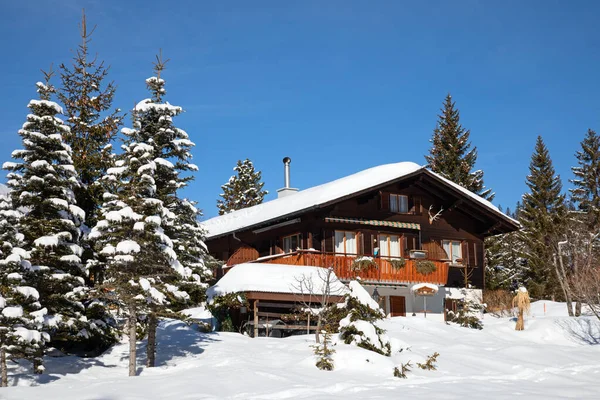 Invierno Los Alpes Suizos Pueblo Arvenbuel Cerca Del Cantón Amden — Foto de Stock