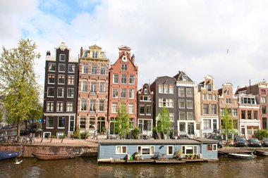 Amsterdam geleneksel evleri