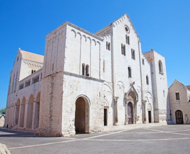 Aziz Nikolaos Kilisesi bari