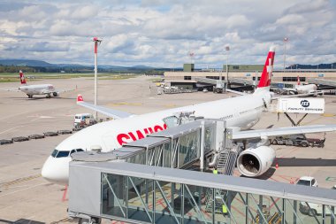 İsviçre Havayolları Airbus Zürih Havaalanı'nda