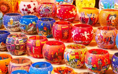 Piyasada renkli candlelights