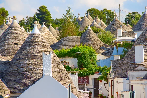 Traditional "Trulli" houses — Stock Photo, Image