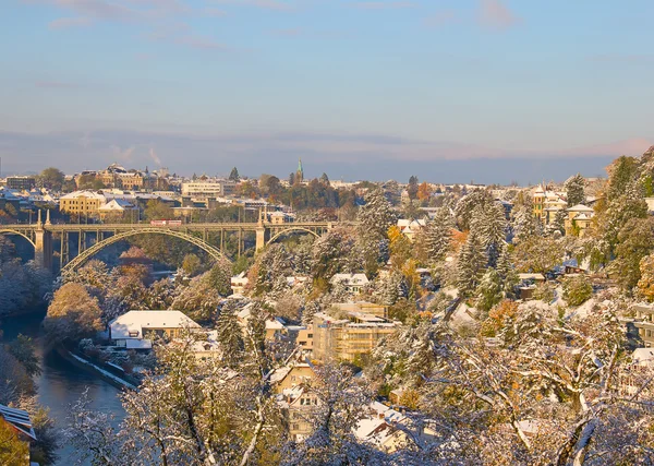 Die Stadt mit dem Schnee — Stockfoto