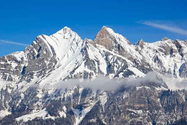 Winter in de Zwitserse Alpen — Stockfoto