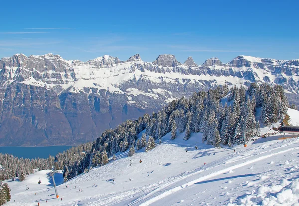 Lutning på skidorten — Stockfoto