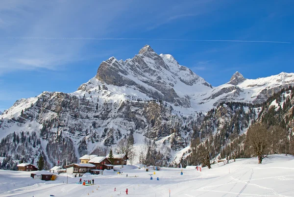 Zima w szwajcarskich Alpach — Zdjęcie stockowe