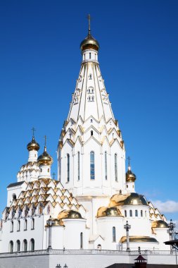 tüm azizler Kilisesi