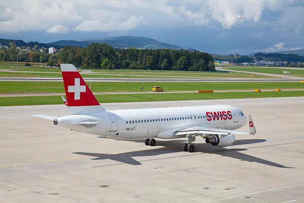 Swiss Air A-320 — Zdjęcie stockowe