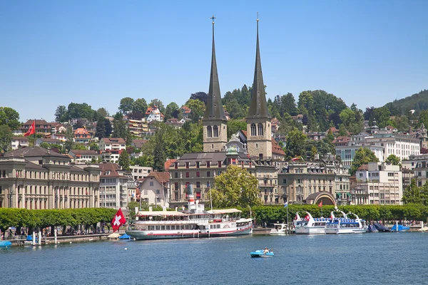 Lucern - famosa ciudad medieval suiza — Foto de Stock