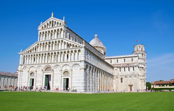 Leaning tower of Pisa — Stock Photo, Image