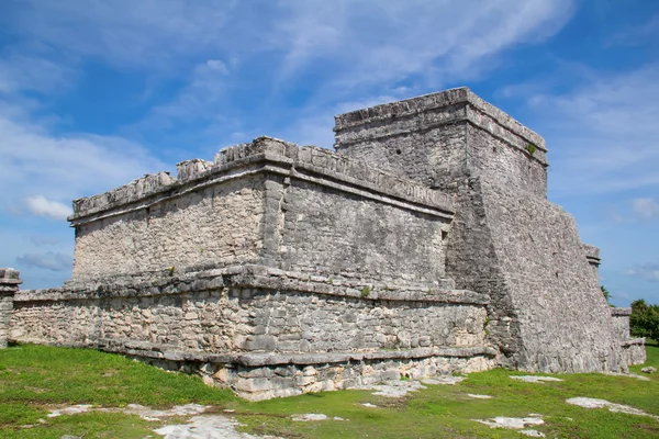 Fortaleza y templo maya cerca de Tulum —  Fotos de Stock