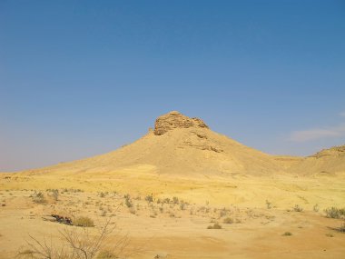 Kil çevreleyen Riyad şehir kayalar
