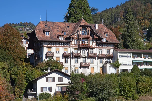 Oberhofen village on the lake Thun — Stock Photo, Image