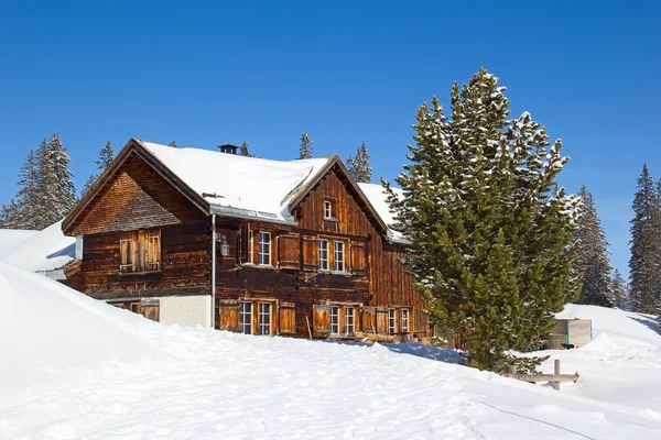 Inverno nos alpes suíços — Fotografia de Stock