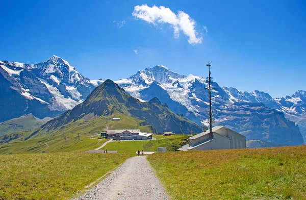 Berglandschap in de jungfrau region — Stockfoto