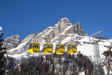 İsviçre Alpleri'nde kış