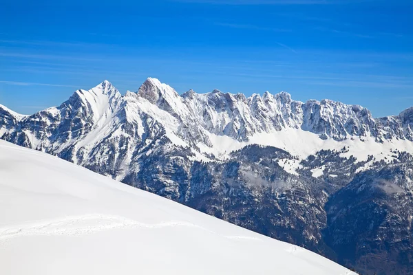 Inverno nelle Alpi svizzere — Foto Stock