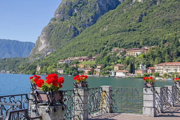 Cernobbio városban (Comói-tó, Olaszország) — Stock Fotó