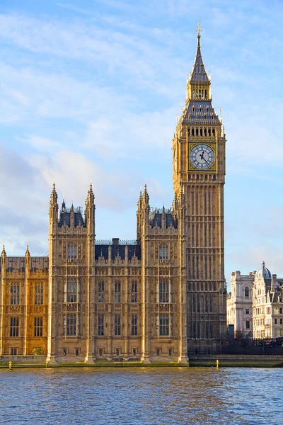 Big Ben ρολόι πύργος στο Λονδίνο — Φωτογραφία Αρχείου