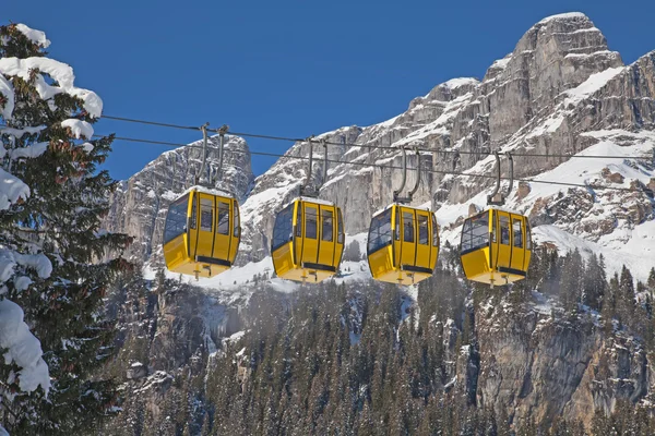 Winter in de Zwitserse Alpen — Stockfoto