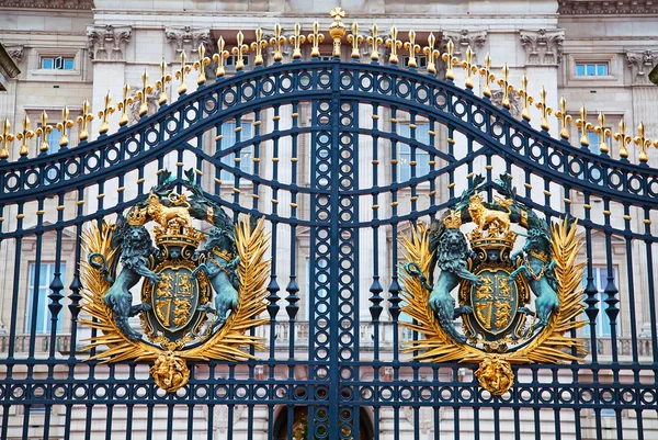 Portão do palácio de buckingham — Fotografia de Stock