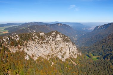 Rocky Jura dağlarının güzel manzara