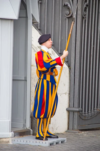 Beroemde Zwitserse Garde in Vaticaan — Stockfoto