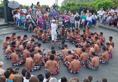 Bali dili Kecak dans Denpasar Bali gösterilen