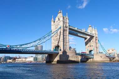 Londra'nın ünlü kule Köprüsü