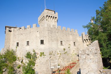 San Marino 'nun antik tahkimatları