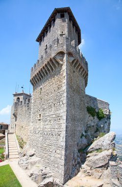 San Marino 'nun antik tahkimatları