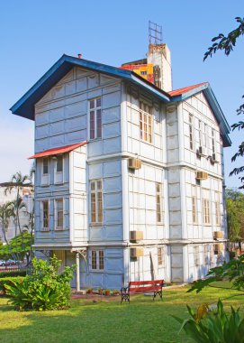 Maputo evde ünlü demir