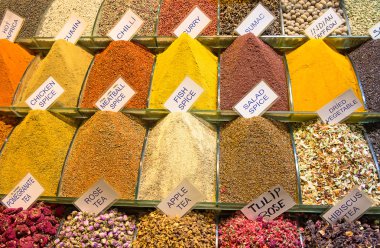 Baharat ve çay pazarında Istanbul'da