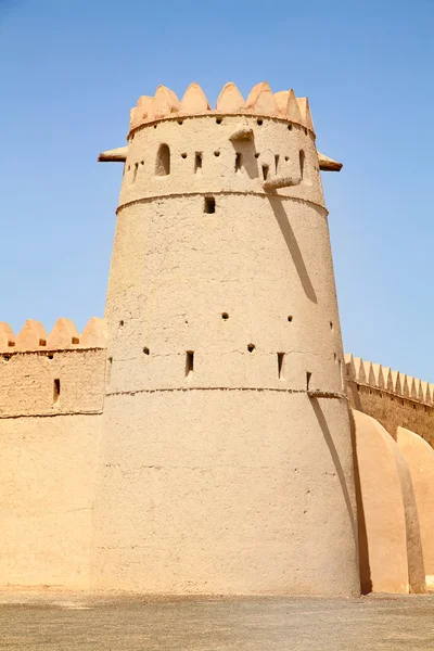 Famoso forte Jahili nell'oasi di Al Ain — Foto Stock