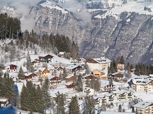 Winter in de Zwitserse Alpen — Stockfoto