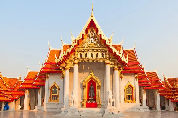 在曼谷的 Wat Benjamaborphit — 图库照片